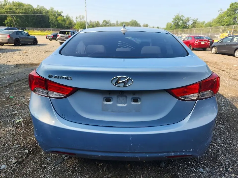 2012 HYUNDAI ELANTRA GLS  