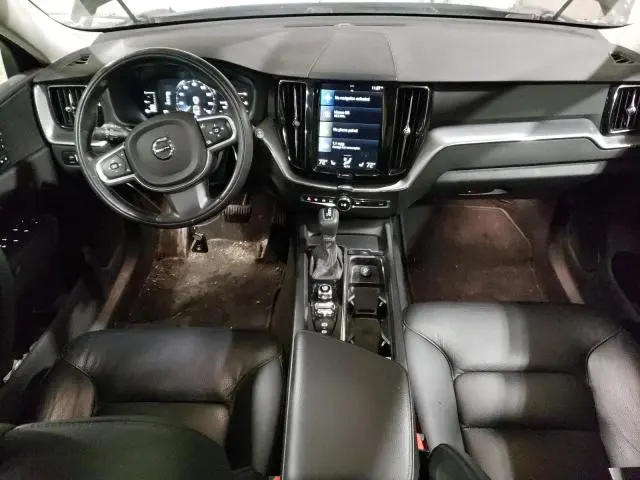 2018 VOLVO XC60 T5 MOMENTUM