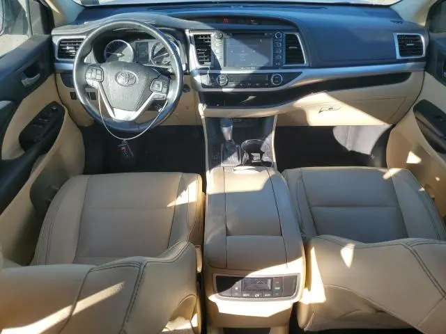 2018 TOYOTA HIGHLANDER SE  