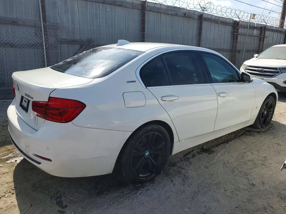 2017 BMW 330E   