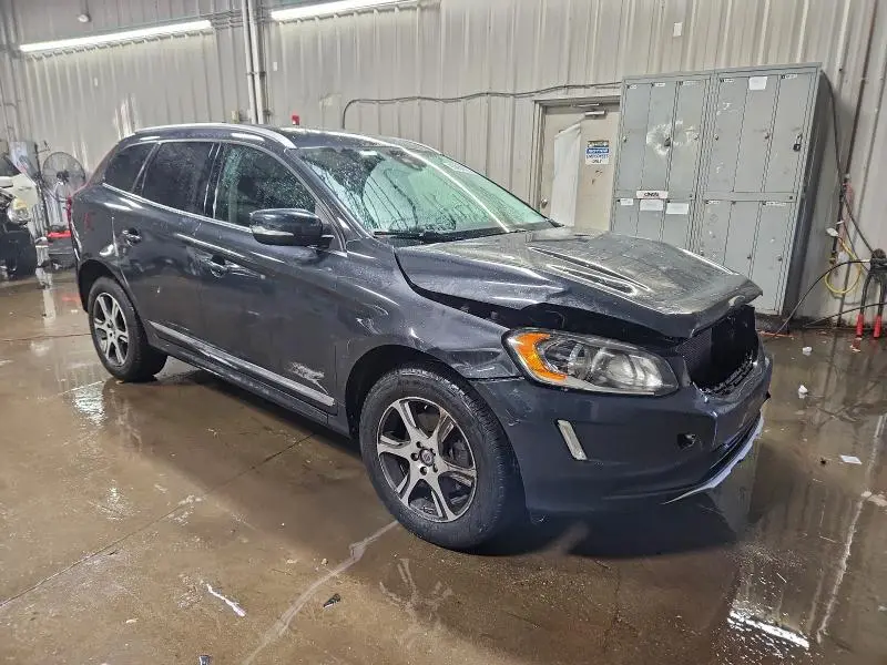 2015 VOLVO XC60 T6 PREMIER  