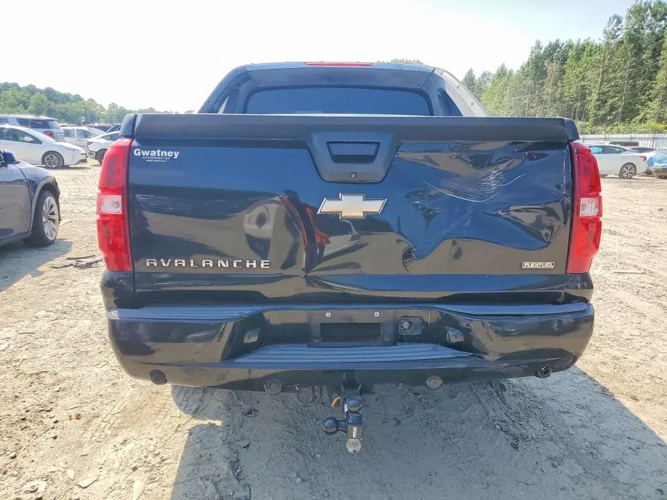 2011 CHEVROLET AVALANCHE LS  