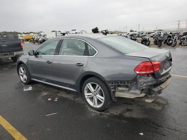 2015 VOLKSWAGEN PASSAT SE  