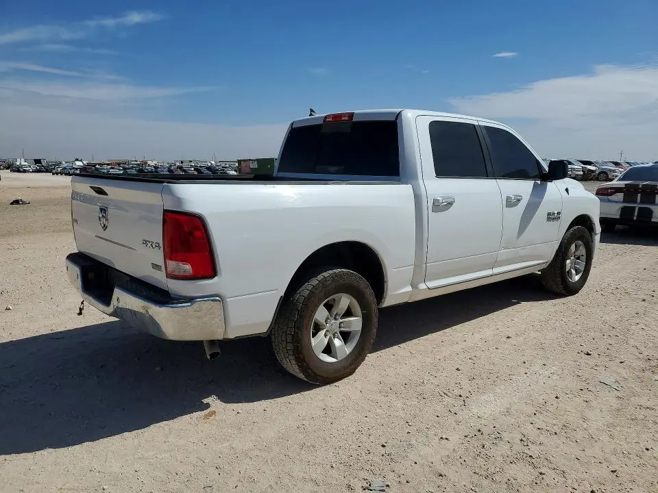 2017 RAM 1500 SLT  