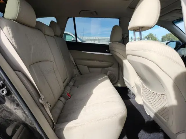 2010 SUBARU OUTBACK 2.5I PREMIUM  