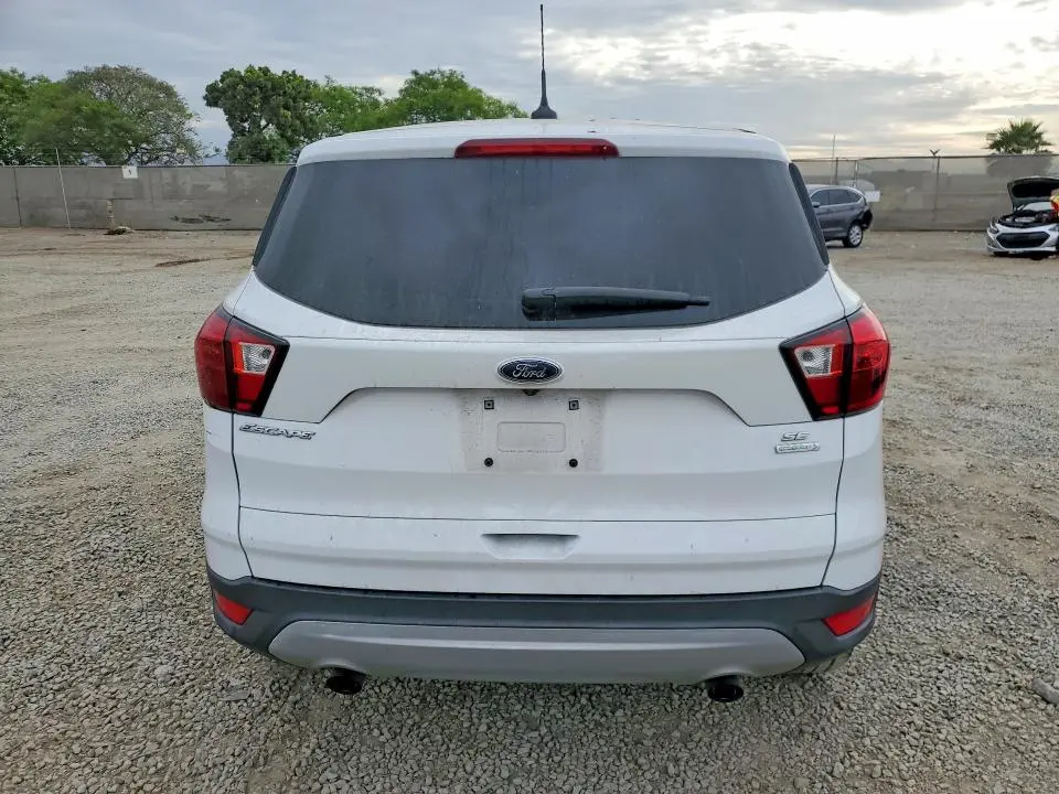 2019 FORD ESCAPE SE  