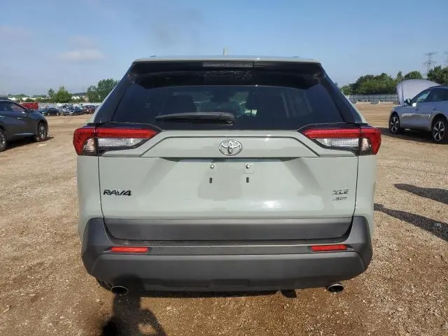 2020 TOYOTA RAV4 XLE  