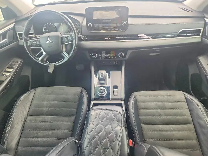 2022 MITSUBISHI OUTLANDER SE  