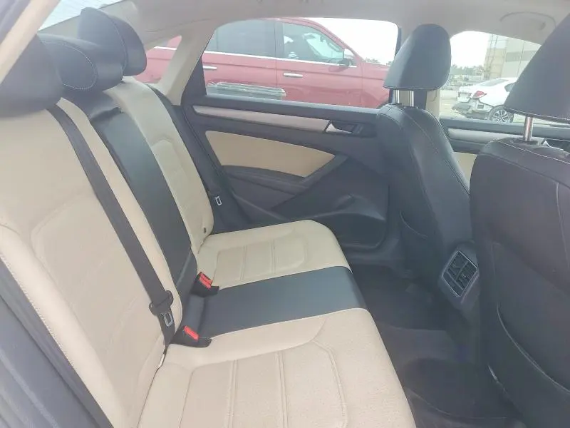 2014 VOLKSWAGEN PASSAT SE  