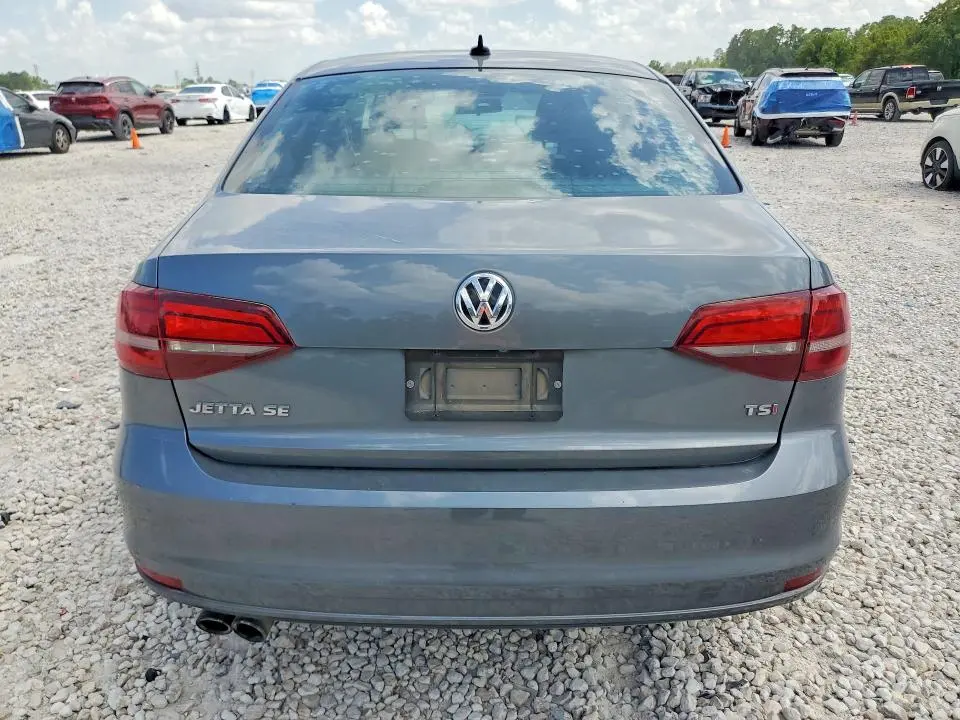 2017 VOLKSWAGEN JETTA SE  