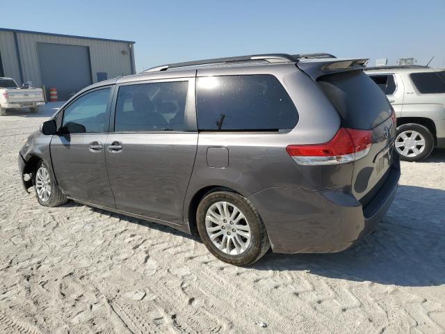 2014 TOYOTA SIENNA XLE