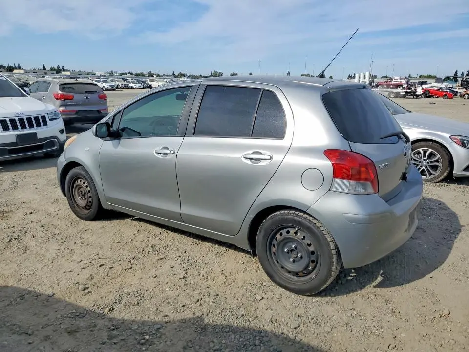 2010 TOYOTA YARIS BASE  