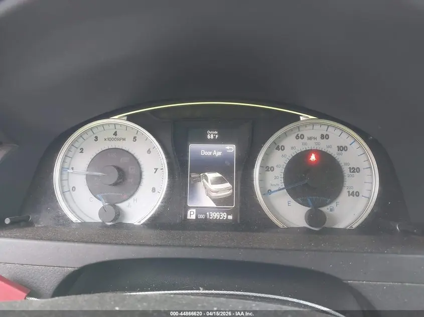 2016 TOYOTA CAMRY SE