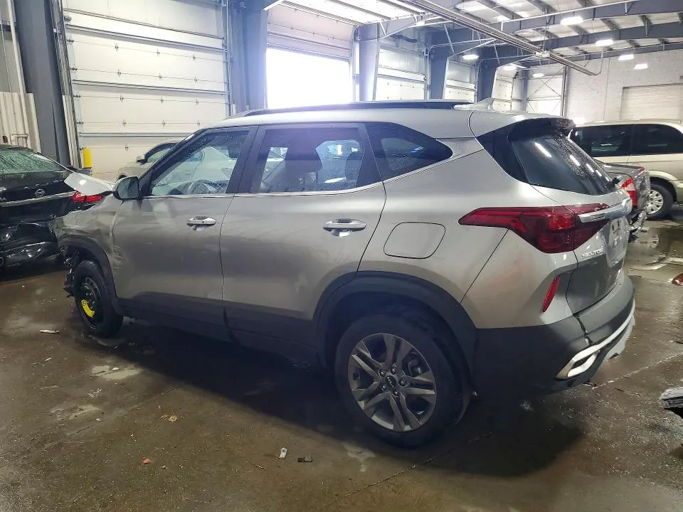 2023 KIA SELTOS S  