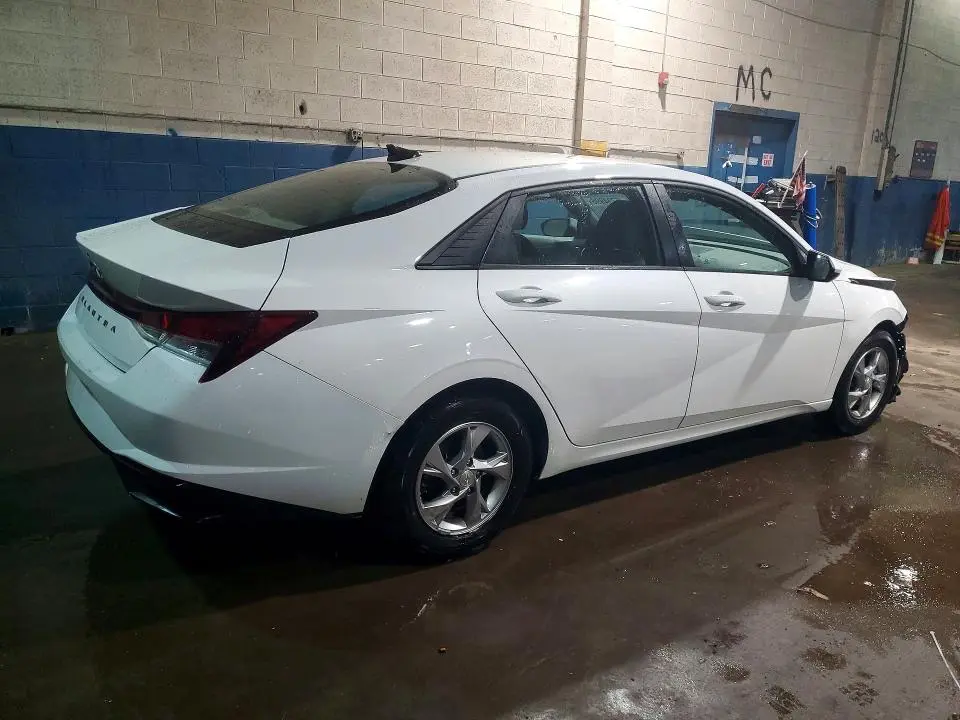 2021 HYUNDAI ELANTRA SE  