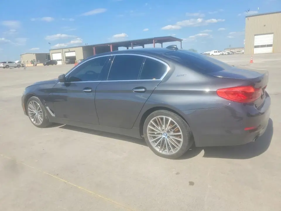2018 BMW 530E   