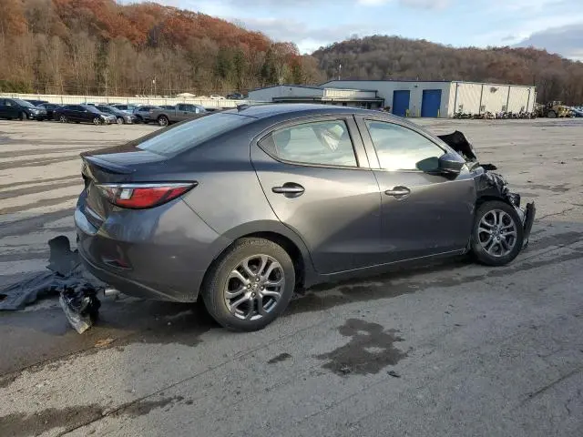 2019 TOYOTA YARIS L  