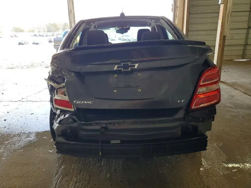 2018 CHEVROLET SONIC LT  