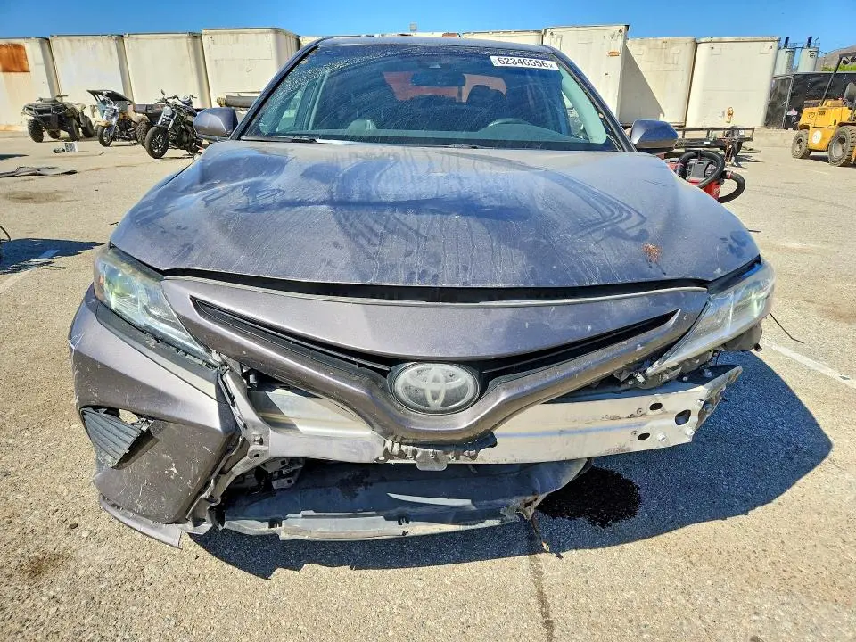 2019 TOYOTA CAMRY SE  
