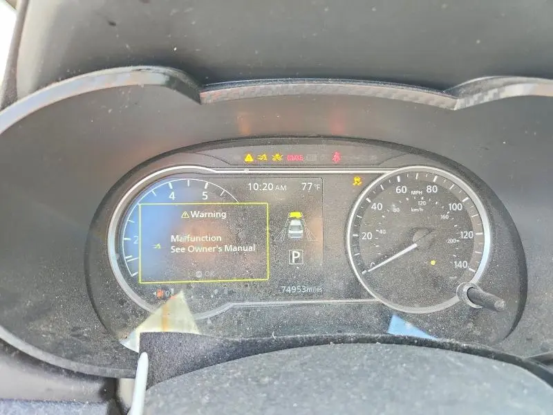 2023 NISSAN VERSA SR  