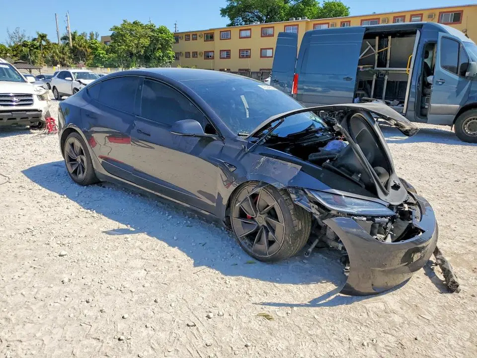 2024 TESLA MODEL 3   