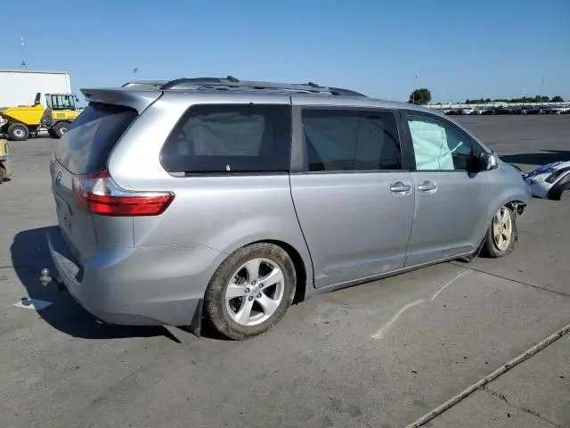 2017 TOYOTA SIENNA LE  