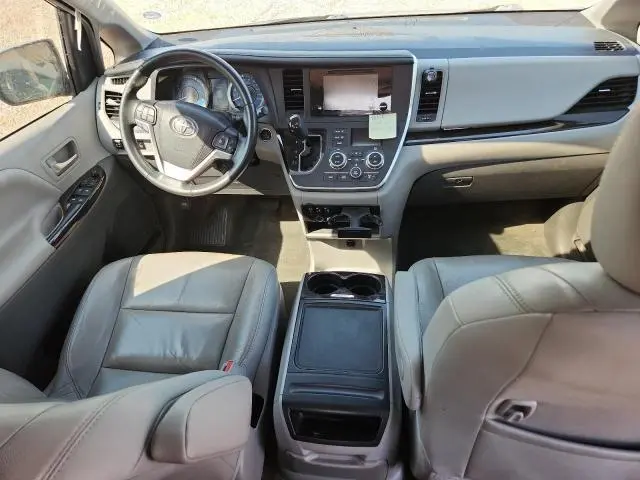 2017 TOYOTA SIENNA XLE 8-PASSENGER  