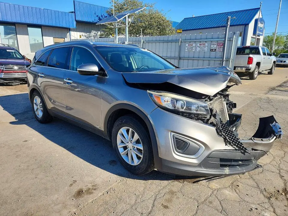 2016 KIA SORENTO LX  