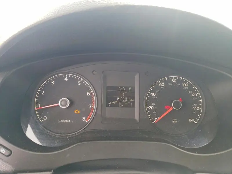 2011 VOLKSWAGEN JETTA SE  