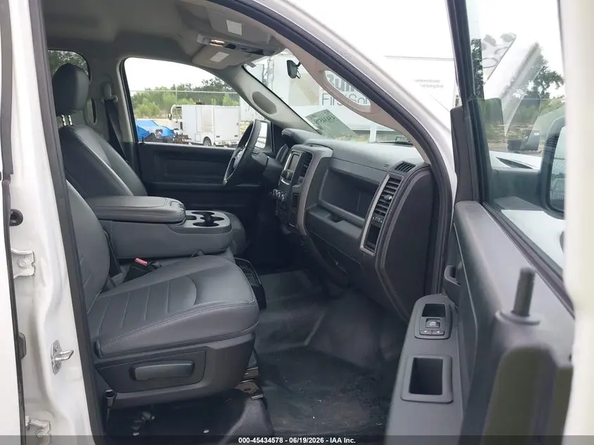2018 RAM 1500 TRADESMAN  4X2 5'7 BOX