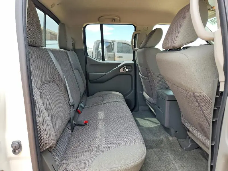 2015 NISSAN FRONTIER S  