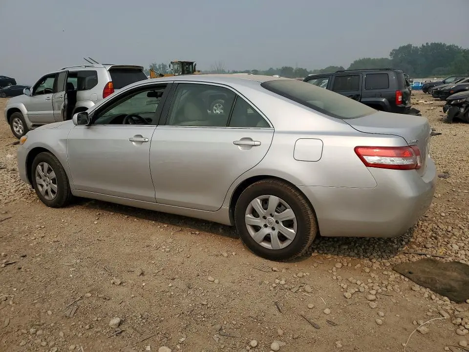 2011 TOYOTA CAMRY LE  