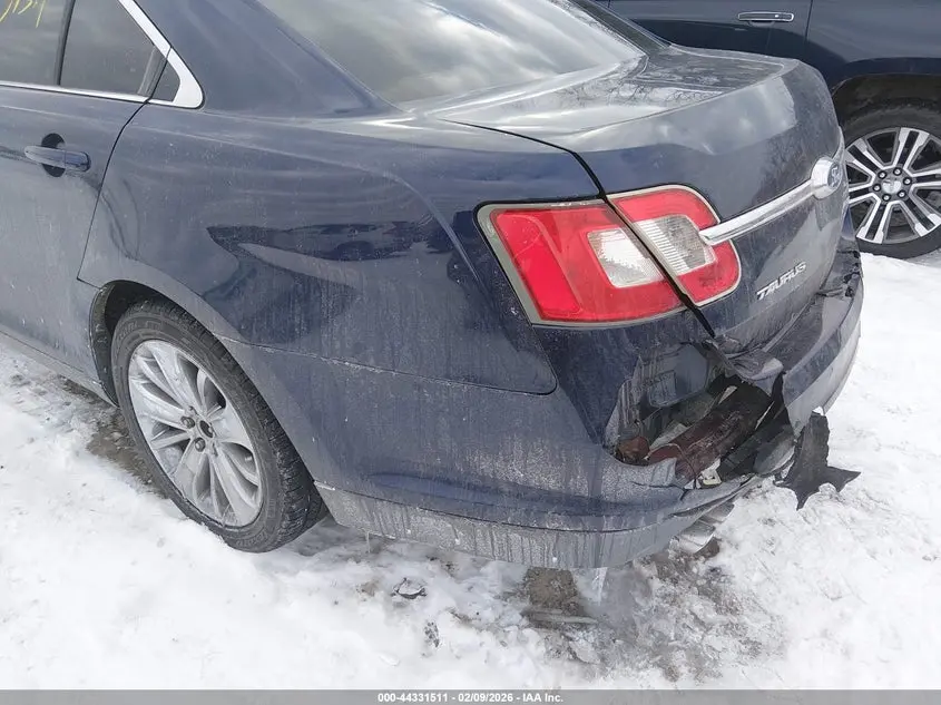 2011 FORD TAURUS LIMITED