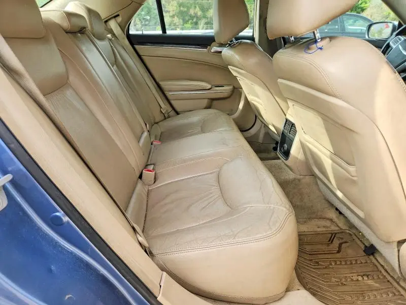 2011 CHRYSLER 300 LIMITED  