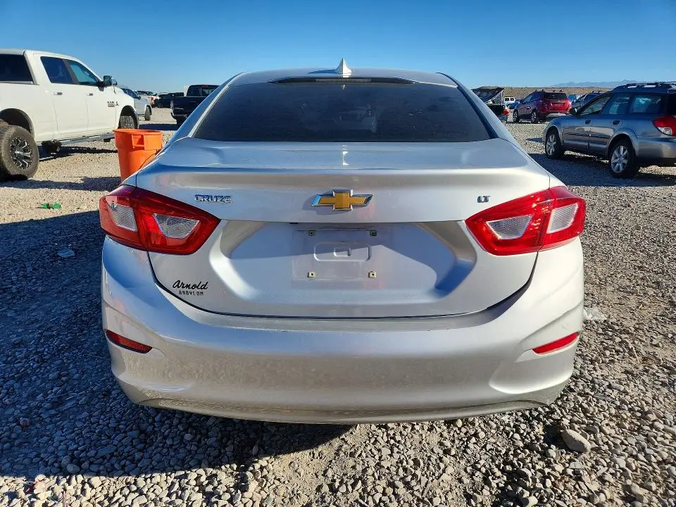 2016 CHEVROLET CRUZE LT  