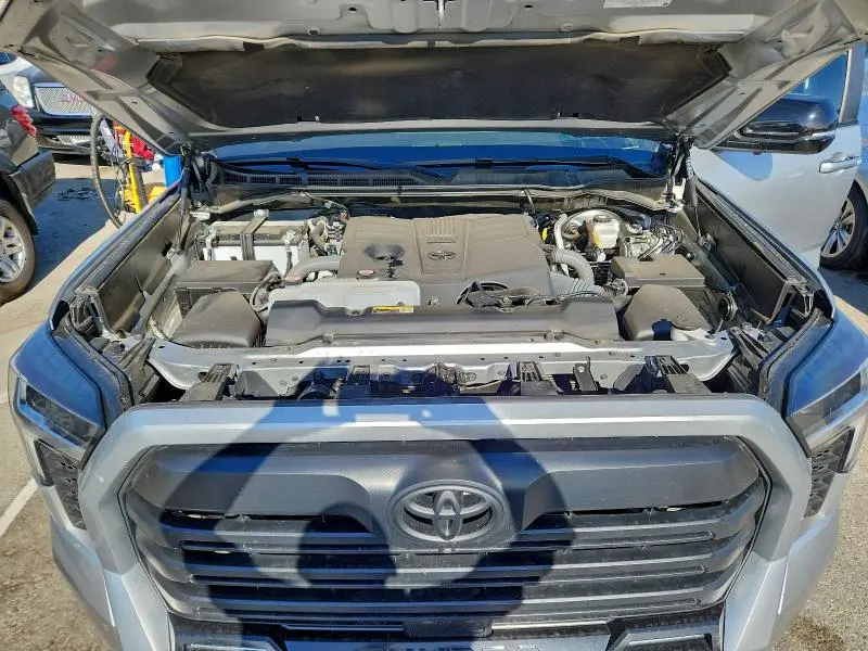 2024 TOYOTA TUNDRA CREWMAX LIMITED  