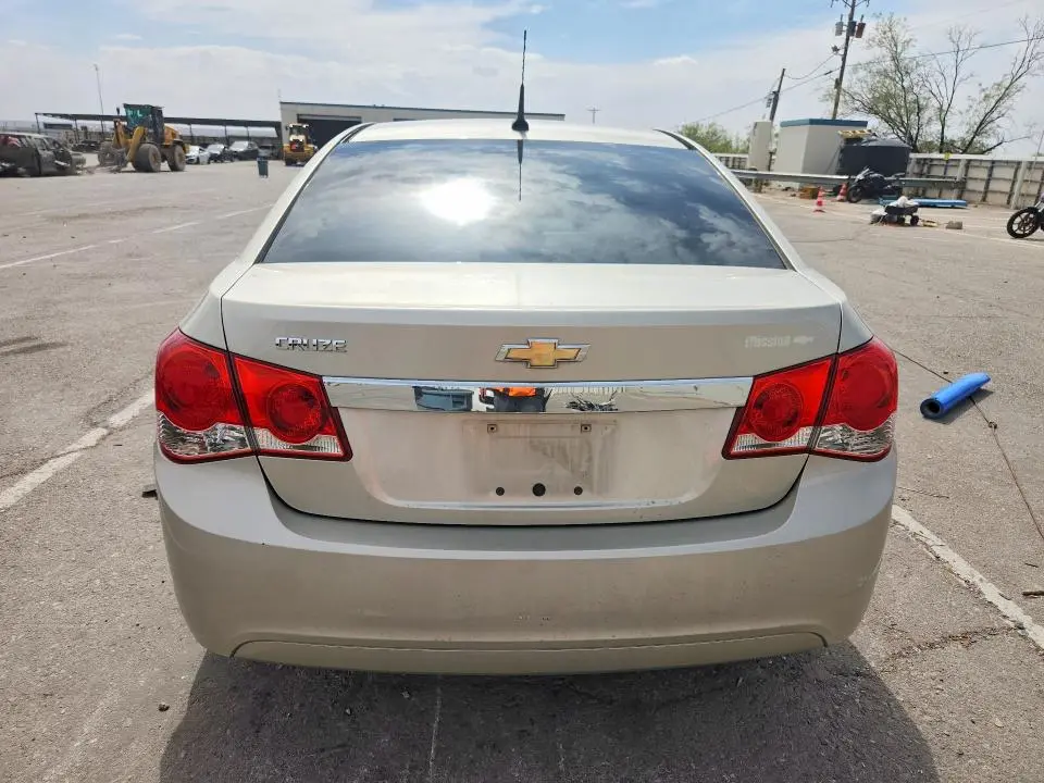 2014 CHEVROLET CRUZE LS  