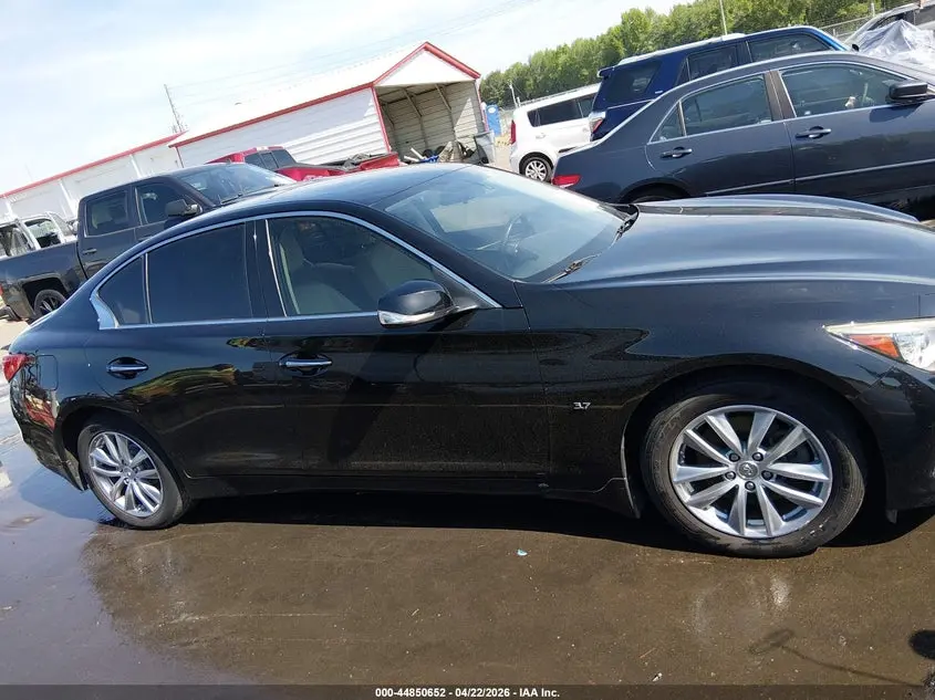 2015 INFINITI Q50  