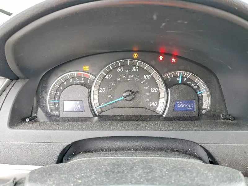 2012 TOYOTA CAMRY SE  
