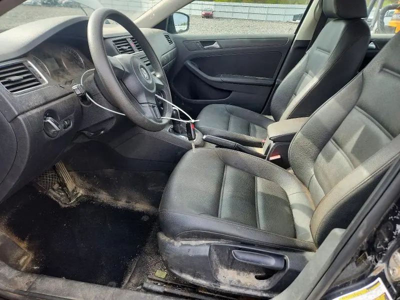 2012 VOLKSWAGEN JETTA SE  