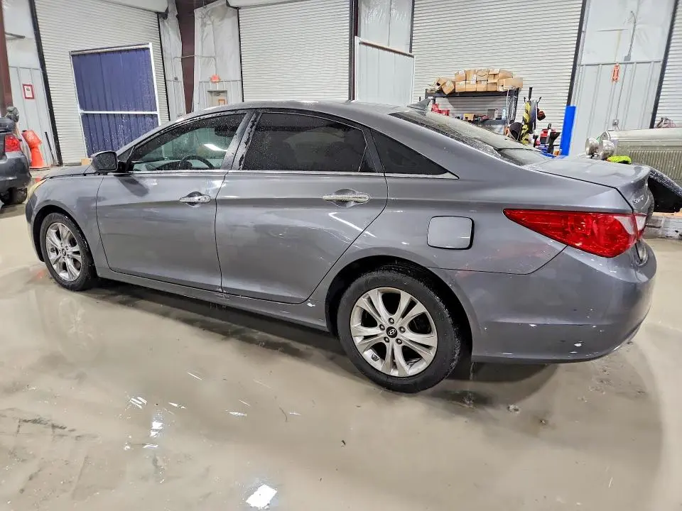 2011 HYUNDAI SONATA SE  