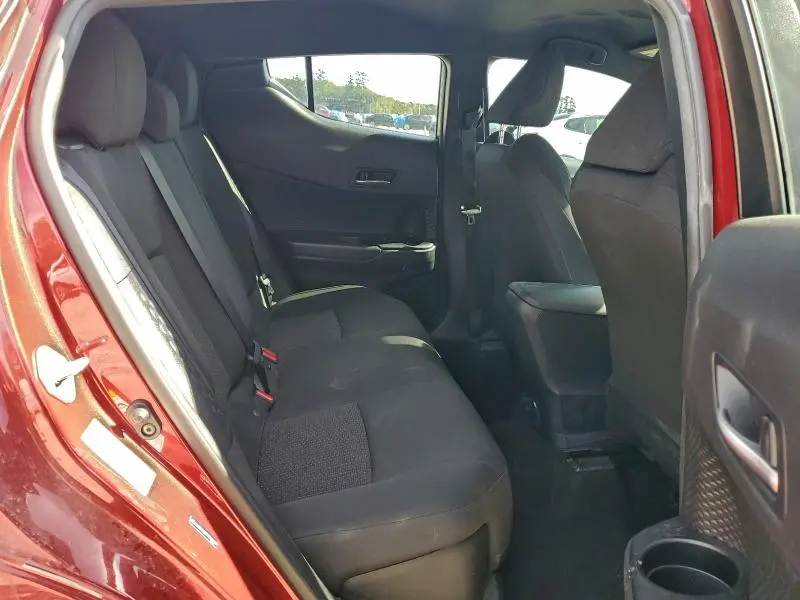 2019 TOYOTA C-HR XLE  