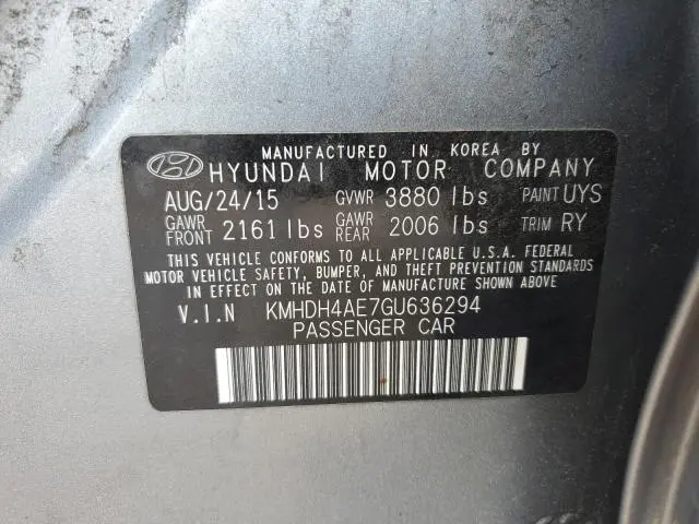2016 HYUNDAI ELANTRA SE  