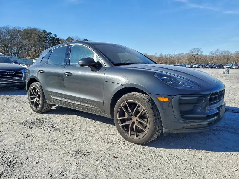 2022 PORSCHE MACAN   