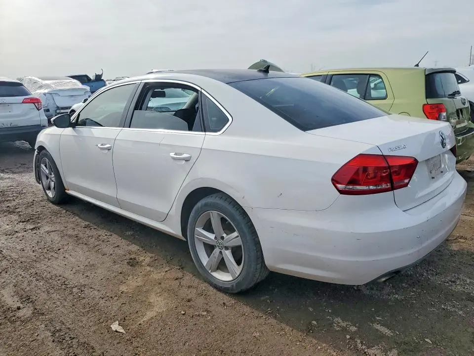 2012 VOLKSWAGEN PASSAT SE  