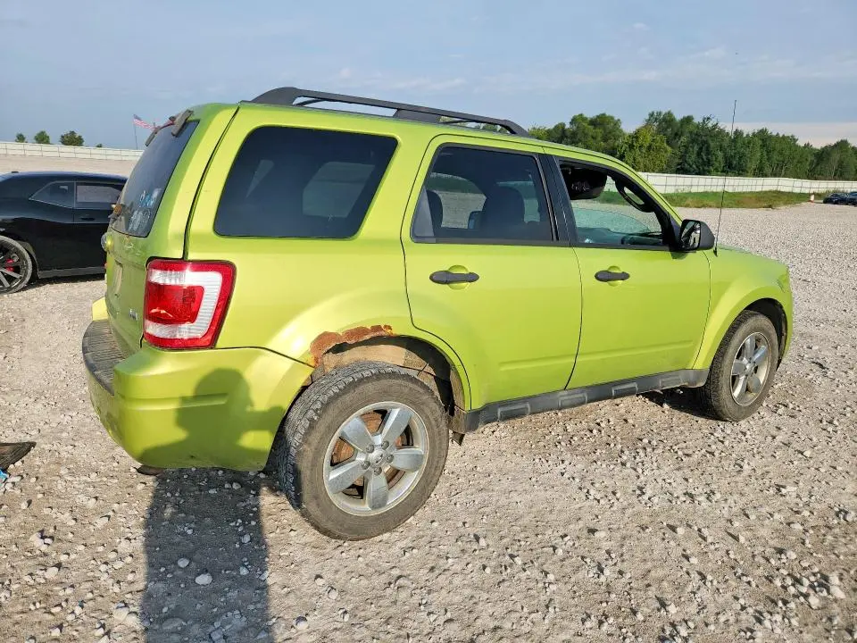 2011 FORD ESCAPE XLT  