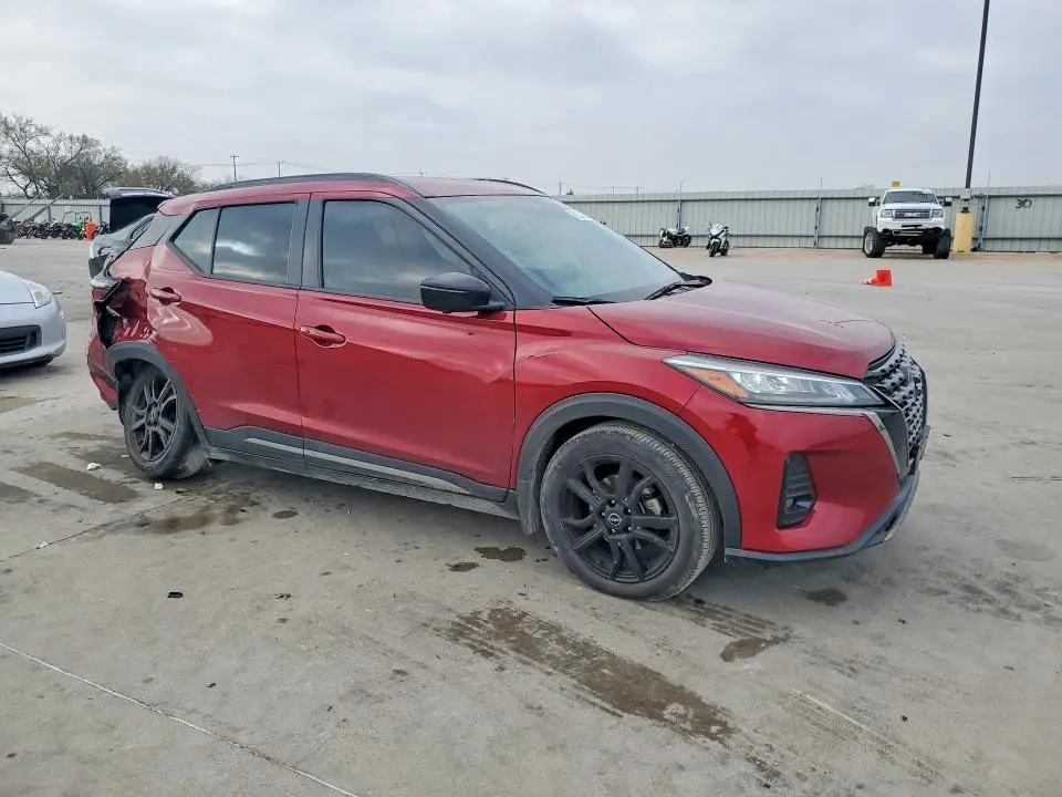 2023 NISSAN KICKS SR  