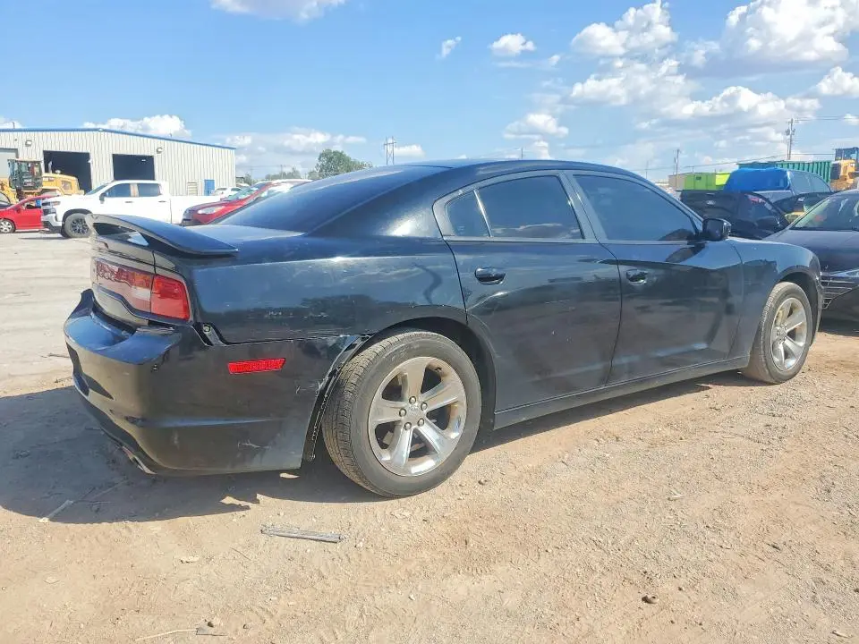 2012 DODGE CHARGER SE  
