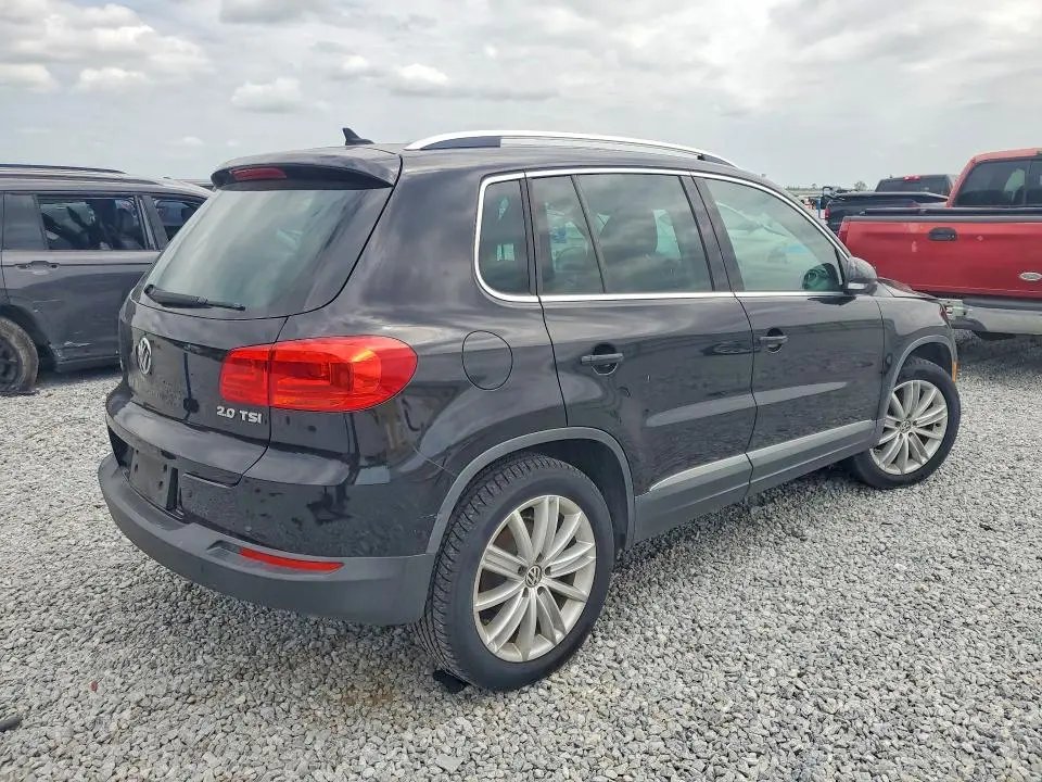 2012 VOLKSWAGEN TIGUAN S  