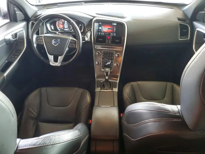2016 VOLVO XC60 T6 PLATINUM  